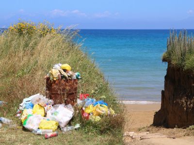 PRO TV – Testimonianze di un turista su un’isola greca prediletta dai rumeni: “Per noi Corfù faceva schifo”
