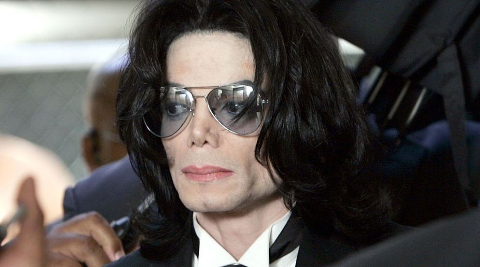 
	Detalii șocante de la autopsia lui Michael Jackson: &rdquo;Era piele și os, îi căzuse părul și...&rdquo;
