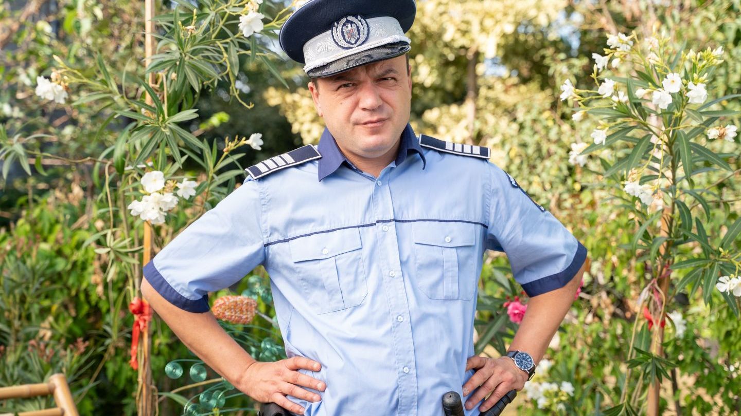 
	Aseară, Las Fierbinți a fost lider absolut de audiență! Într-un nou episod, polițistul Robi dă vestea cea mare... este tată!

